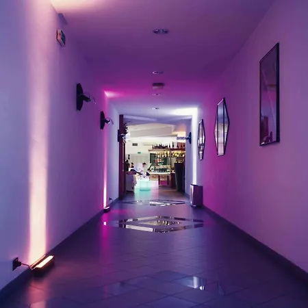 Отель Hotel City